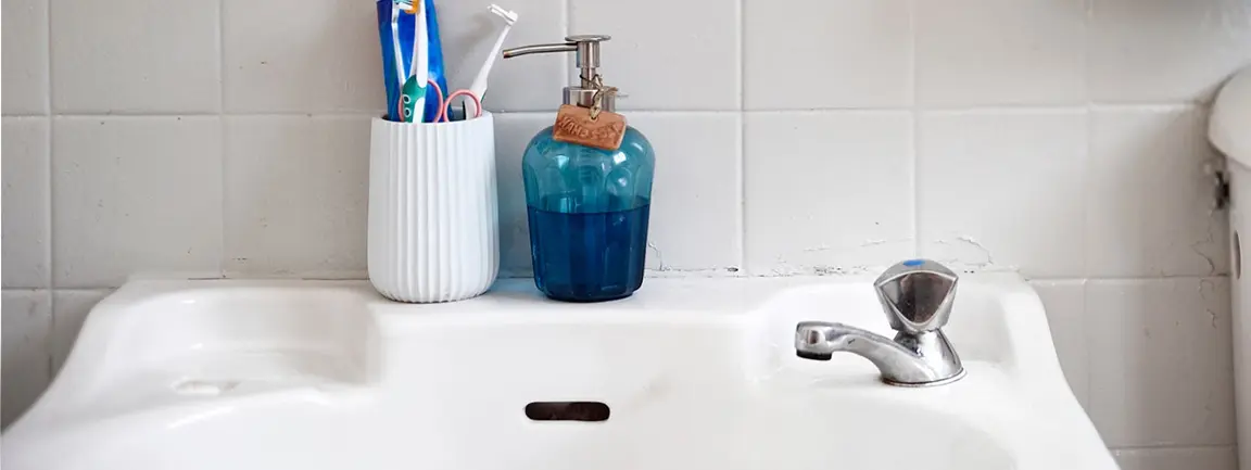 How to Clean Your Bathroom Sink